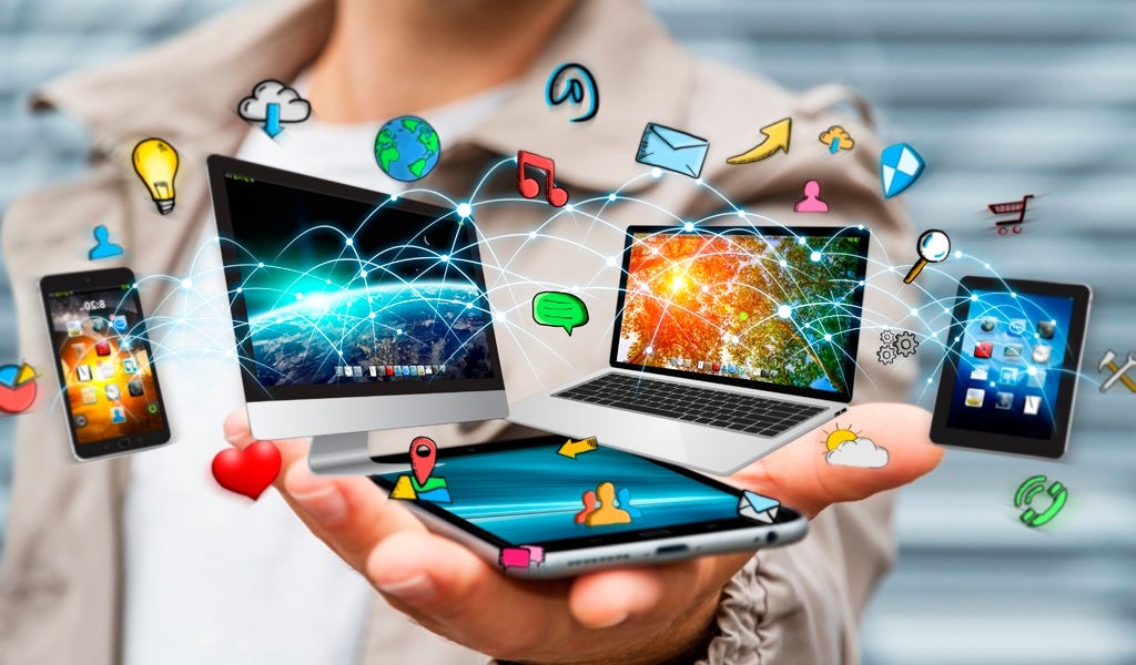  COMPETENCIAS DOCENTES ASOCIADAS AL USO EDUCATIVO DE LAS TAC